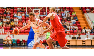 Баскетбольный инвентарь. Баскетбольный мяч, корзина. Что еще?